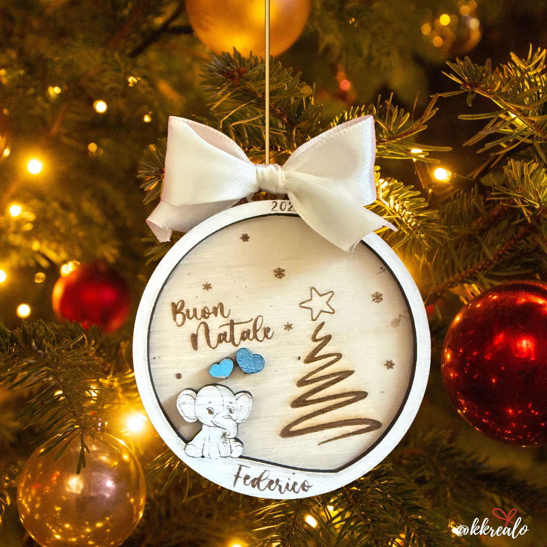 Pallina di natale in legno di betulla taglio laser - buon natale con personaggio - personalizzabile